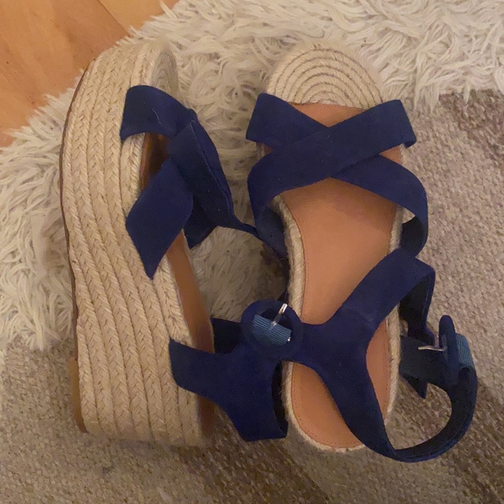 Used halogen wedges